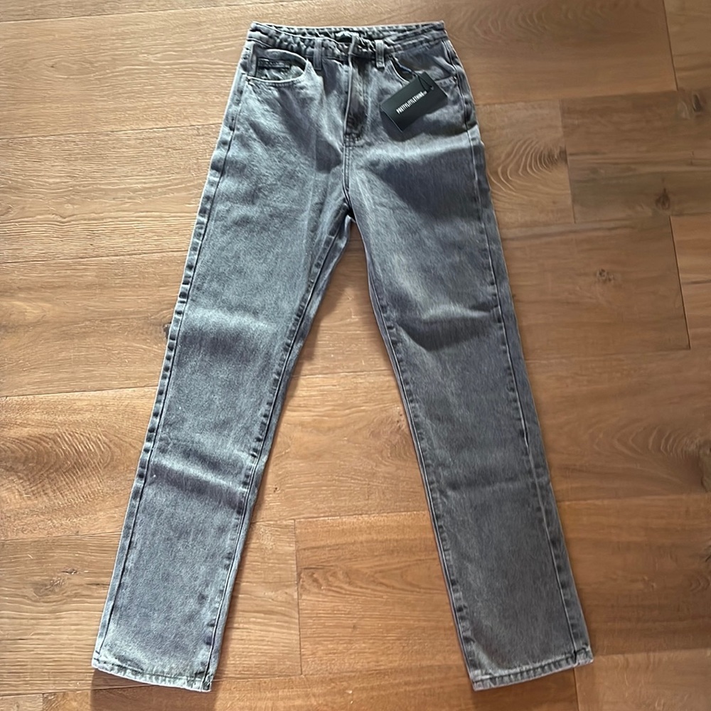 BRAND NEW Pretty Little Thing Dark Grey Acid Wash Jeans Size US 4